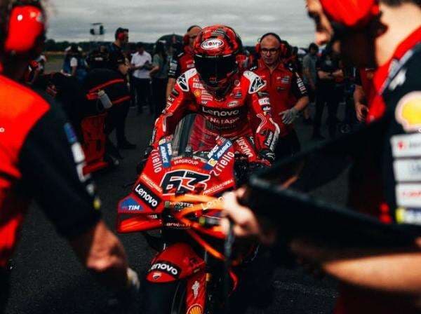 5 Sirkuit MotoGP Favorit Francesco Bagnaia, Sampai Ada yang Dibuatkan Tato di Tubuh Pecco! 5 Sirkuit MotoGP Favorit Francesco Bagnaia, Sampai Ada yang Dibuatkan Tato di Tubuh Pecco!