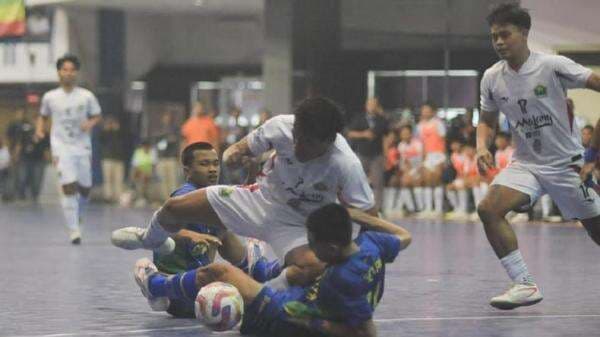 Berakhir Ricuh, Laga Final Futsal Porprov Jatim Kota Malang Vs Surabaya Ricuh Ditunda Berakhir Ricuh, Laga Final Futsal Porprov Jatim Kota Malang Vs Surabaya Ricuh Ditunda