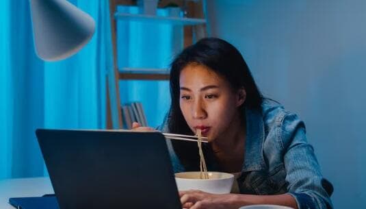 Peringatan Buat Gen Z yang Suka Begadang: Gampang Depresi hingga Diabetes