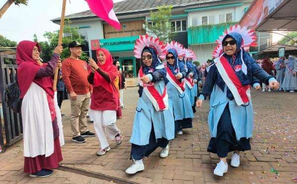 10 Contoh Yel-Yel untuk Lomba Gerak Jalan 17 Agustus 2025