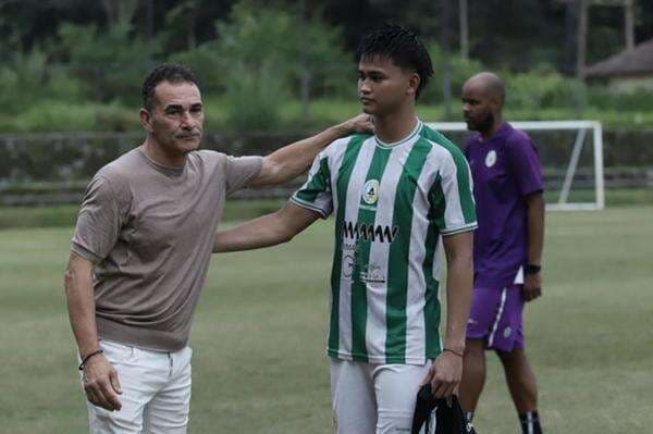 Siapkan Timnas Indonesia U-23, Gerald Vanenburg Kunjungi Persib Bandung hingga Persis Solo