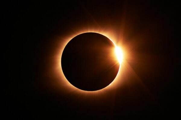 Gerhana Matahari Total 8 April 2024, Para Ilmuwan Ungkap Kejadian Hal Aneh?