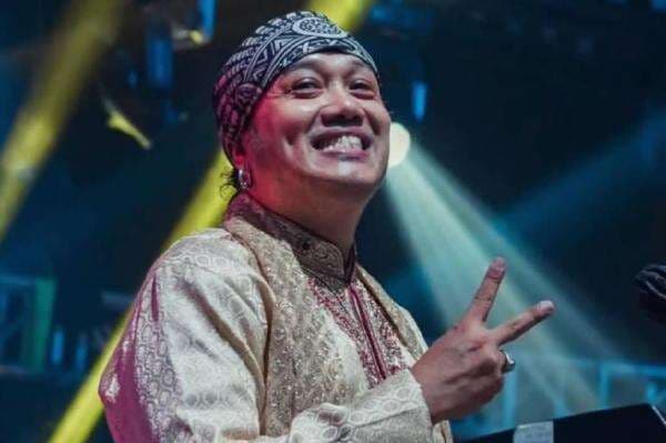 Innalillahi, Pasha Ungu Berduka Cita di Tanah Suci