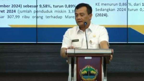 Sindir Pejabat Sibuk Ngonten, Gubernur Jateng: Sekali-kali ke Kampung Tak Usah Pakai Media