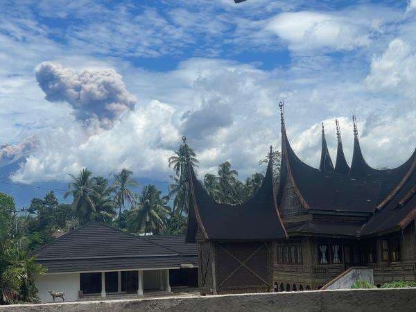 Status Gunung Marapi di Level Waspada, Kegempaan Meningkat