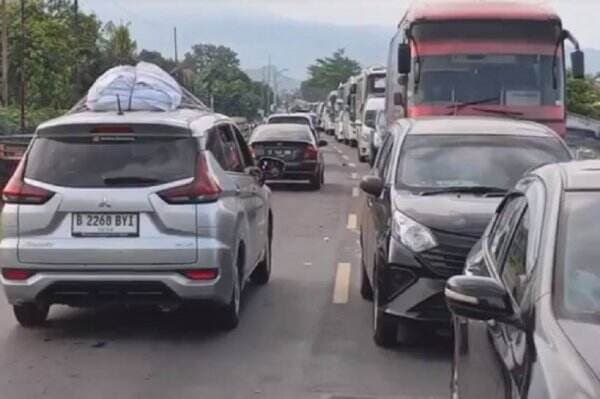 H-2 Lebaran, Kemacetan di Ruas Jalan Pejagan-Prupuk Brebes Mengular 5 Km