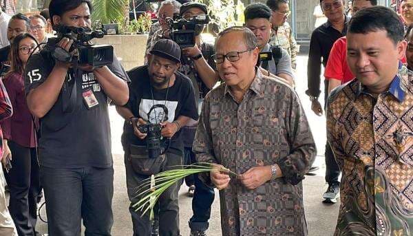 Ini Alasan Kardinal Suharyo Jenguk Hasto ke Rutan KPK