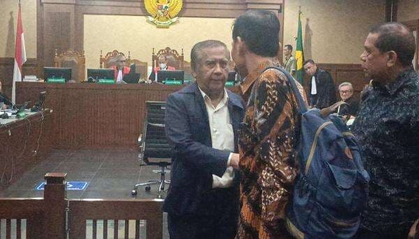 Jadi Ahli di Sidang Hasto, Eks Hakim MK: Alat Bukti Tidak Sah Layaknya Pohon Beracun Jadi Ahli di Sidang Hasto, Eks Hakim MK: Alat Bukti Tidak Sah Layaknya Pohon Beracun