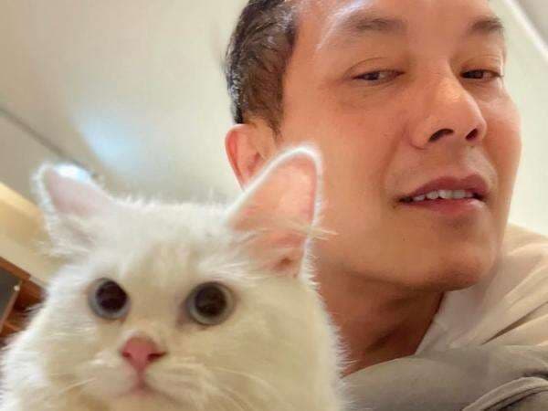 Innalillahi, Desainer Hengki Kawilarang Meninggal Dunia Innalillahi, Desainer Hengki Kawilarang Meninggal Dunia