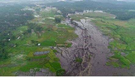 Hingga Minggu Malam, 17 Orang Dilaporkan Hilang Pasca Banjir Lahar Dingin Sumatra Barat