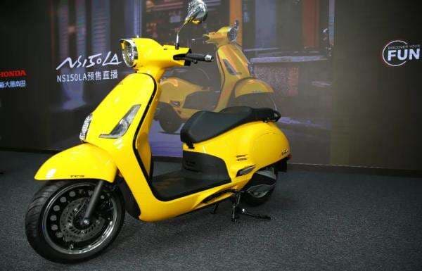 Honda Luncurkan Skutik Baru Bergaya Vespa, Segini Harganya