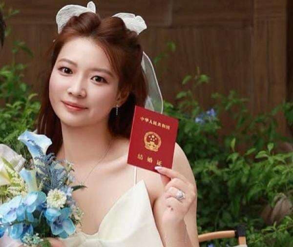 Selamat! Pebulu Tangkis Supercantik Huang Yaqiong Resmi Lepas Masa Lajang