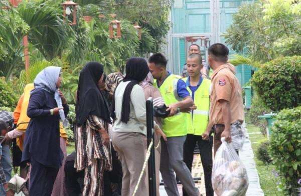 Diselimuti Haru, Keluarga Napi Lapas Cikarang Kumpul di Hari Lebaran