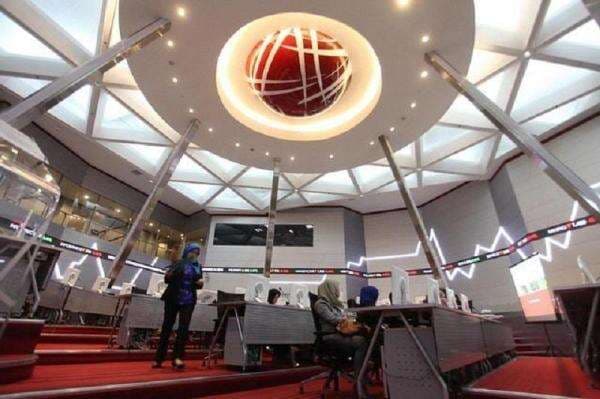IHSG Sepekan Menguat 2,8 ke 6.438, Kapitalisasi Pasar Tembus Rp11.120 Triliun