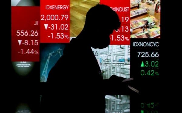 IHSG Sesi I Anjlok 6,1 ke Level 6.076, Saham Teknologi Paling Hancur