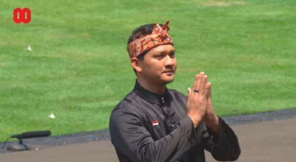 Iko Uwais Pamer Silat di Depan Presiden Prabowo