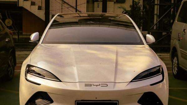 BYD Perkenalkan Sistem Charging Baru, Isis Baterai Mobil Listrik Hanya dalam 5 Menit