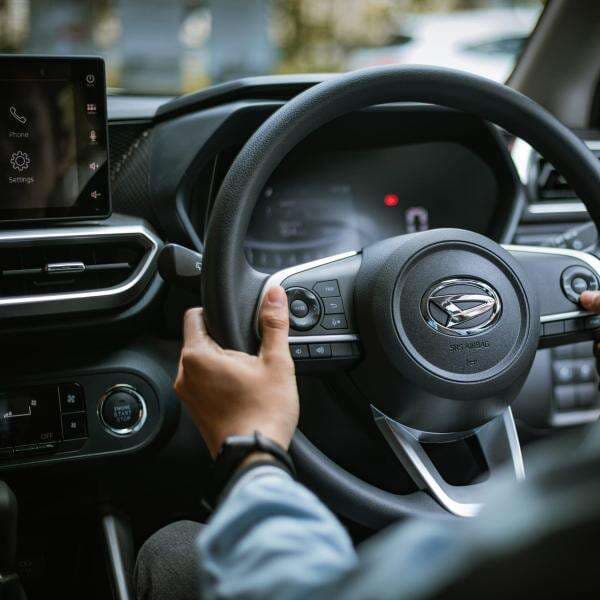 5 Tips Praktis Berkendara Agar Perjalanan Aman dan Nyaman