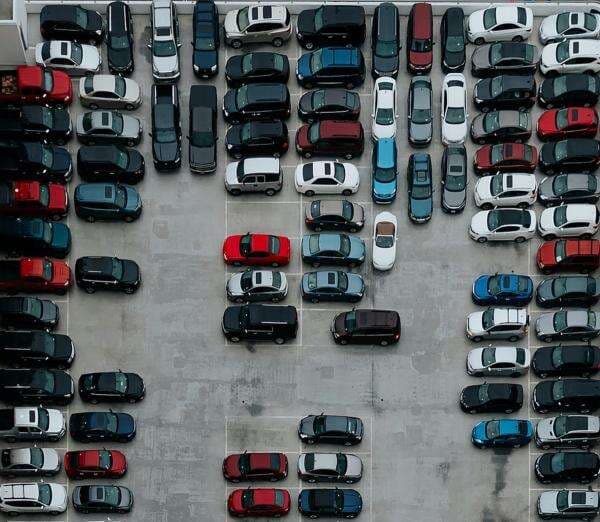 Jangan Asal Dorong, Ini Panduan Parkir Paralel untuk Mobil Listrik