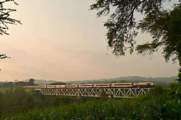 Keindahan Pemandangan Jembatan Lahor, Warisan Lintasan Kereta Era Hindia Belanda