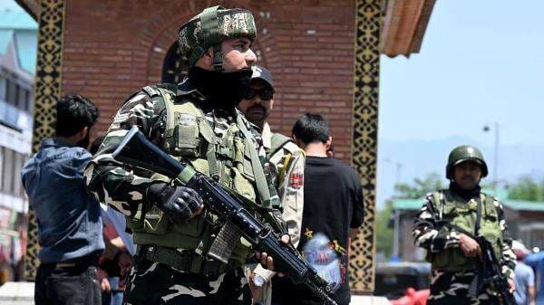 Kemlu Pastikan Tak Ada WNI Jadi Korban Perang India vs Pakistan Kemlu Pastikan Tak Ada WNI Jadi Korban Perang India vs Pakistan