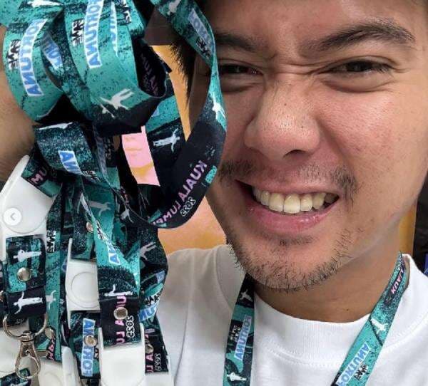 Pesona Iqbaal Ramadhan Berjenggot Bikin Netizen Gemas Pesona Iqbaal Ramadhan Berjenggot Bikin Netizen Gemas