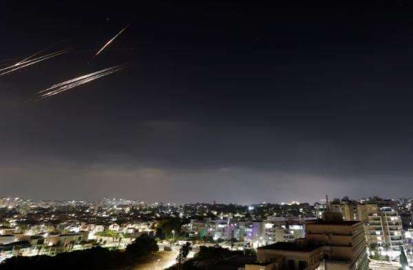 Israel Peringatkan Gelombang Serangan Baru dari Iran