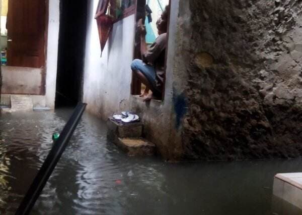 Jakarta Diguyur Hujan Deras, BPBD Catat 22 RT Terendam Banjir