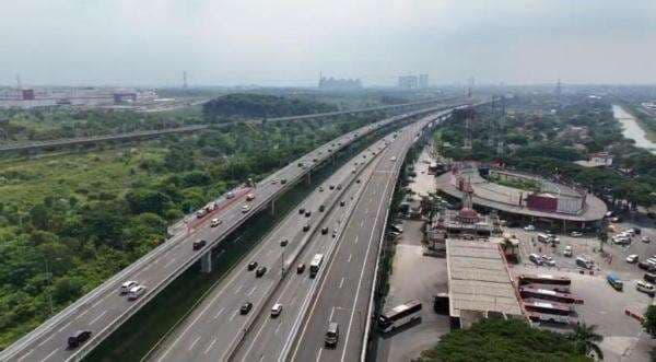 Kecelakaan Beruntun Terjadi di Tol MBZ Km 32 arah Cikampek