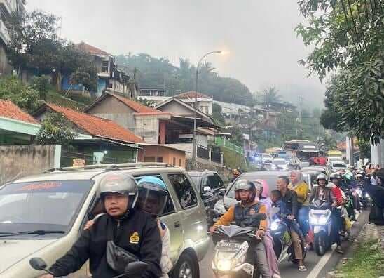 Arus Mudik H-3 Lebaran, Kemacetan di Jalur Nagrek Bandung Capai 5 Km