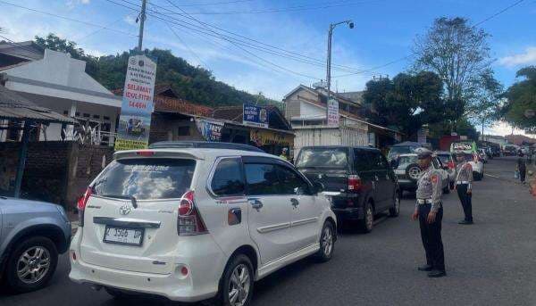 Lalu Lintas di Nagreg Masih Padat, One Way Dilakukan hingga 10 Kali
