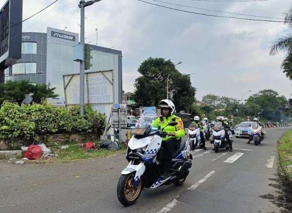 Siang Ini, Jalur Puncak Bogor One Way Arah Jakarta