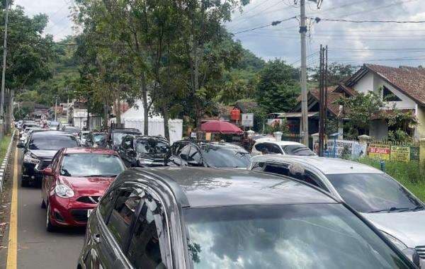 5 Fakta Jalur Wisata Ciwidey Macet Parah, Polisi Minta Warga Lapor Jika Temukan Pungli
