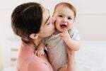 Jangan Cium dan Cubit Pipi Bayi saat Lebaran, Begini Penjelasan Dokter