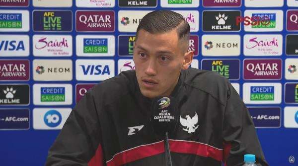 Momen Hokky Caraka Ledek Jay Idzes, Bikin Bete Kapten Timnas Indonesia