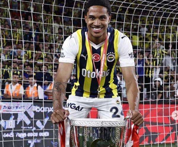 7 Pesepakbola Top Eropa yang Masuk Calon Pemain Naturalisasi Timnas Indonesia, Nomor 1 Rekan Setim Eliano Reijnders