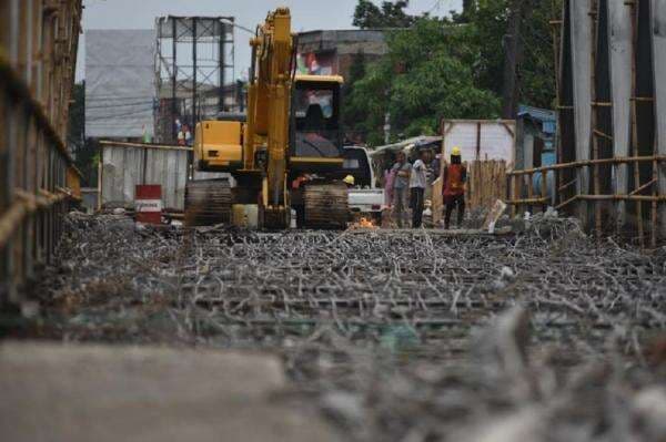 Jembatan Dayeuhkolot Bandung Mulai Diperbaiki, Warga Dukung meski Lalu Lintas Macet Jembatan Dayeuhkolot Bandung Mulai Diperbaiki, Warga Dukung meski Lalu Lintas Macet