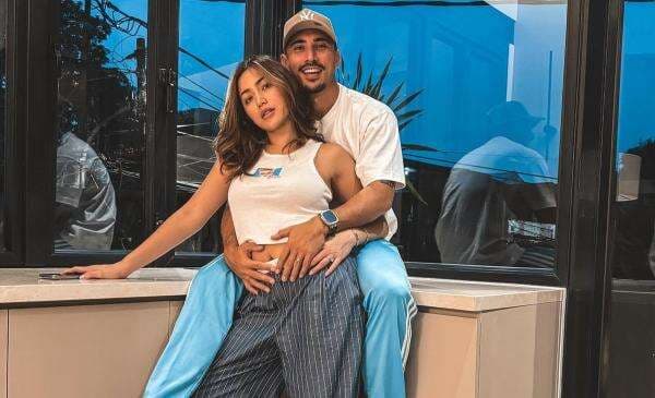 Vincent Verhaag Bersyukur Ayah Jessica Iskandar Sempat Bertemu dengan Cucunya Sebelum Meninggal Vincent Verhaag Bersyukur Ayah Jessica Iskandar Sempat Bertemu dengan Cucunya Sebelum Meninggal