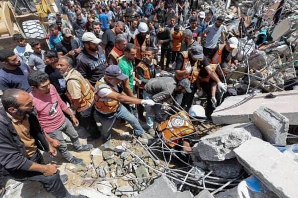 Jet Tempur Israel Bom Rumah Berisi Hampir 100 Warga Palestina, 20 Orang Tewas