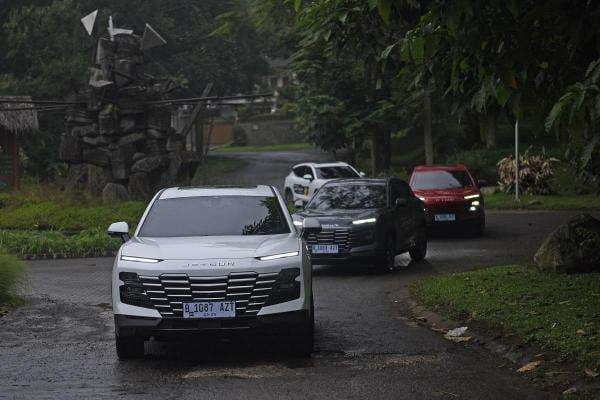 Jetour Rilis Harga Baru Dashing dan X70 Plus