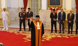 Jokowi Saksikan Pengucapan Sumpah Hakim Agung Suharto Jadi Wakil Ketua MA