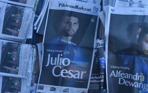 Alfeandra Dewangga dan Julio Cesar Resmi Gabung, Pertahanan Persib Makin Menakutkan!