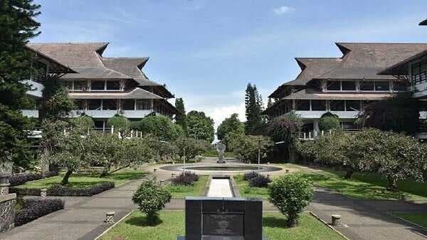 7 Artis Indonesia Lulusan ITB, Siapa Saja ?