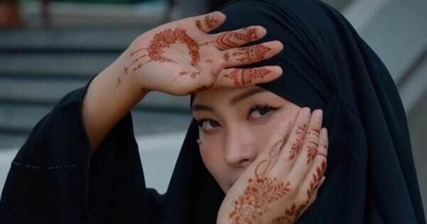 Biodata dan Agama Kae Asakura, Mantan Bintang Film Dewasa Jepang yang Jadi Mualaf