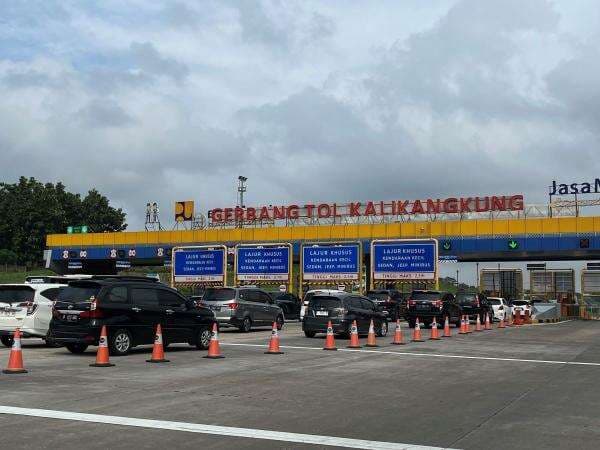 Puncak Arus Balik, One Way Kalikangkung Ramai Lancar 