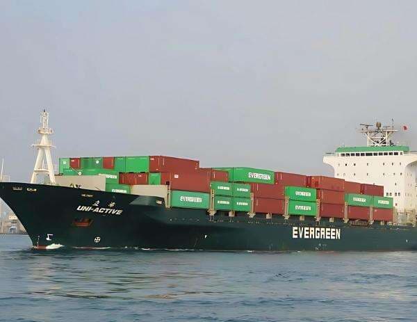 Terminal Peti Kemas Batam Terkoneksi 20 Pelabuhan Dunia, Biaya Logistik Turun 57