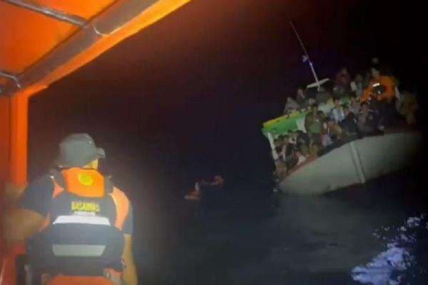 Kapal Alif Berkah Karam di Pulau Bokori: 25 Penumpang Luka, 345 Dievakuasi Selamat