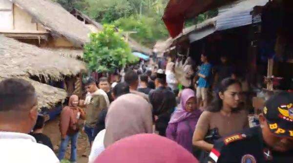 Laris Manis! Ini Penampakan Kawasan Budaya Baduy Dipadati Pemburu Durian