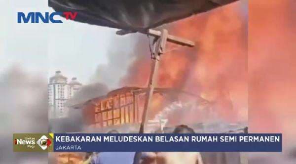 Belasan Rumah di Kemayoran Ludes Dilalap Api, Warga Panik Selamatkan Diri