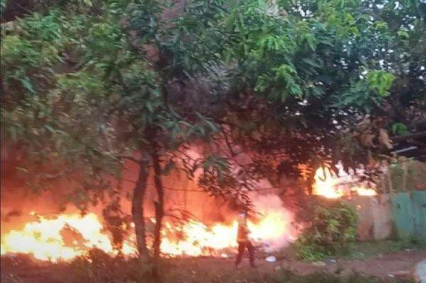 Kebakaran Hebat di Cirebon, Pabrik Pengolahan Biji Plastik Hangus Dilahap Api